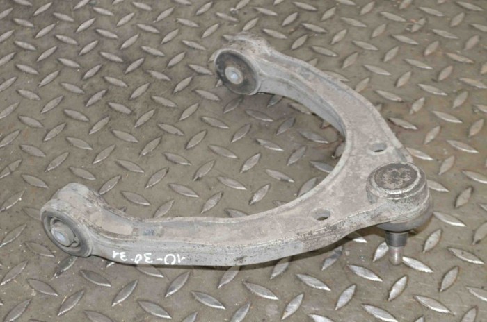 Braț superior dreapta față PORSCHE CAYENNE 9PA 2008