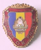 INSIGNA MILITAR DE FRUNTE RSR VARIANTA MARE 39.97/32,1 CU STEMA MICA 16/13,3 MM USOR BOMBATA ARMATA MINISTERUL APARARII MFA MApN ( CITITI DESCRIEREA )