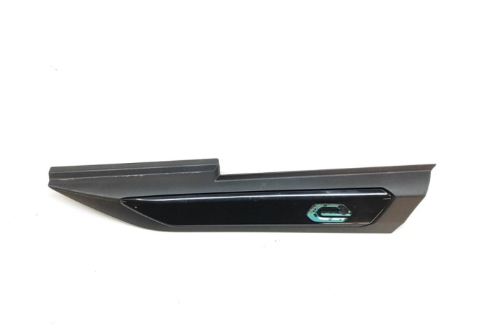 Bandou aripa st&acirc;nga față PEUGEOT 2008 II 2020 OEM: 9825861580 29532923