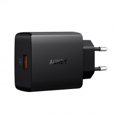 Incarcator de perete Aukey PA-T17, 1 slot USB Quick Charge 3.0, negru, conectori priza pliabili foto