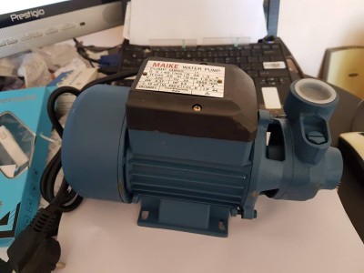 POMPA de APA booster de presiune trage apa si mareste presiunea pe instalatie foto