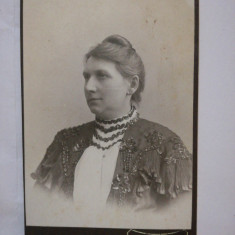 Foto veche carton CDV atelier Emil Fischer Sibiu/ Hermannstadt, portret sasoaica