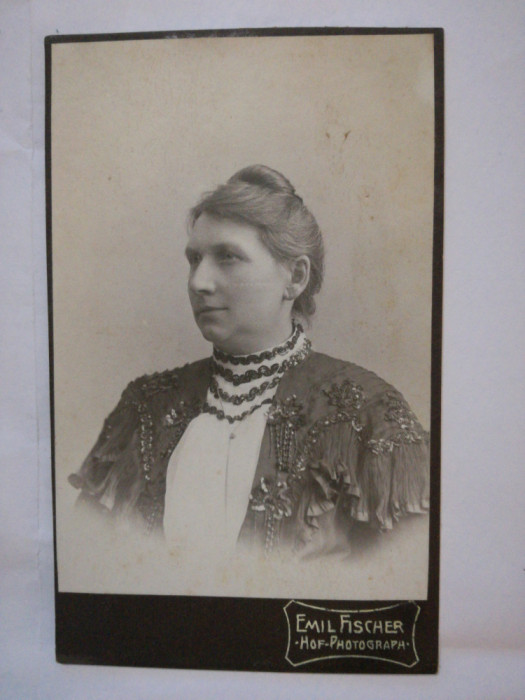 Foto veche carton CDV atelier Emil Fischer Sibiu/ Hermannstadt, portret sasoaica