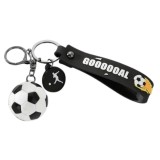 Cumpara ieftin Breloc minge fotbal alb negru 19,5 cm, minge 3,8 cm, pandantiv sportiv pentru chei, rucsac, geanta si poseta, plastic si metal