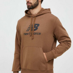 New Balance bluza barbati, culoarea maro, cu glugă, cu imprimeu