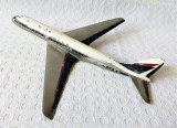 Macheta veche de avion McDonnell Douglas DC 8, macheta de colectie metal