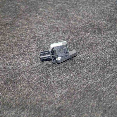 Senzor de impact dreapta față VW PASSAT B7 362 2014 OEM: 5N0959351B | 1666362 foto