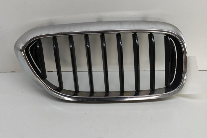 Grila dreapta față BMW 5 G30 2018 OEM: 7473692 29073679