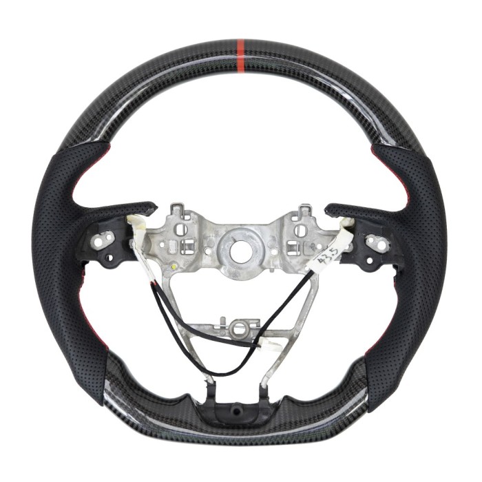 Aproape nou: Volan cu insertii de carbon si incalzire pentru Toyota RAV 4