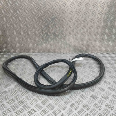 Garnitura ușă st&amp;acirc;nga față SKODA OCTAVIA IV Combi NX5 2024 OEM: 5E3867365B foto