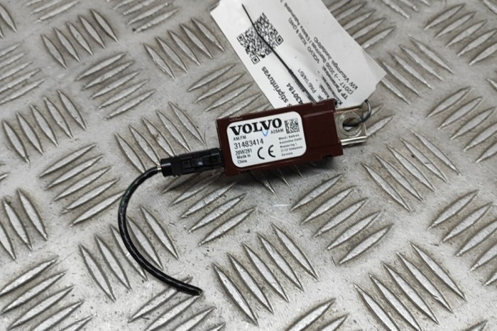 Amplificator de antena VOLVO XC60 II 246 2020 OEM: 31483414 30430184