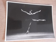 Balerina , fotografie de Laurentiu Guinea (balerina in spectacol) foto