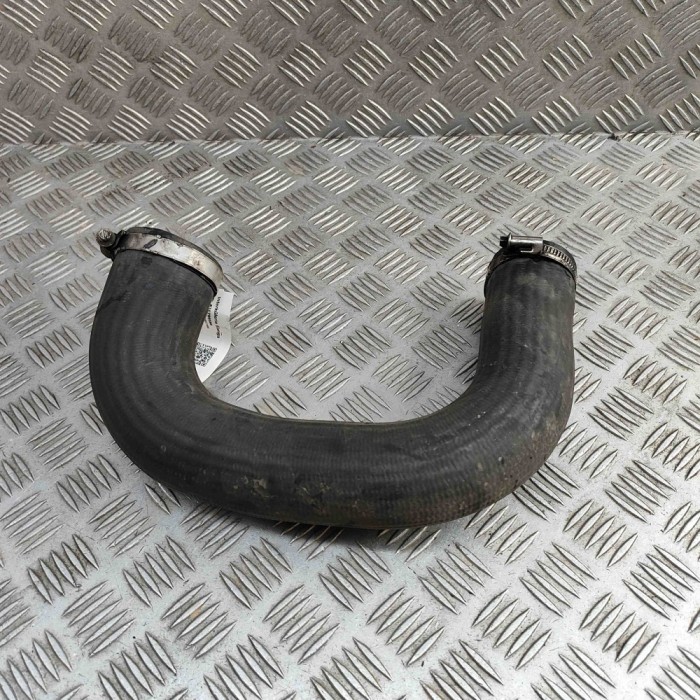 Furtun intercooler dreapta AUDI Q7 4M 2016 OEM: 4M0145738N