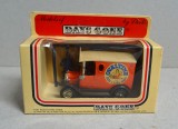 Model de colecție Lledo &ldquo;Ovaltine&rdquo; &mdash; Models of Days Gone Anglia 1983
