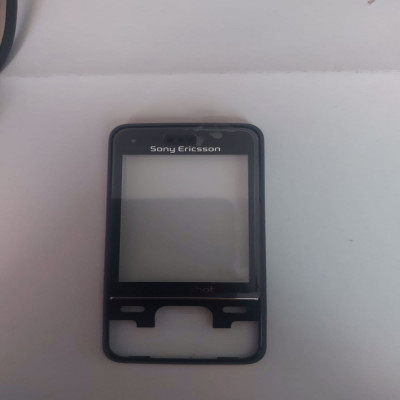 Carcasa fata Sony Ericsson C903 foto