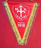 Fanion fotbal - US TRIESTINA CALCIO 1918 (Italia) - folie de protectie si dimensiuni mari 32X22 cm