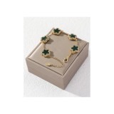 Cumpara ieftin Bratara Eleganta Aurie cu Flori Negre, Otel Inoxidabil - 716150