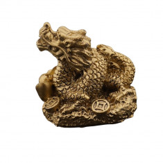 Statueta feng shui dragon cu pepita din rasina - 5cm