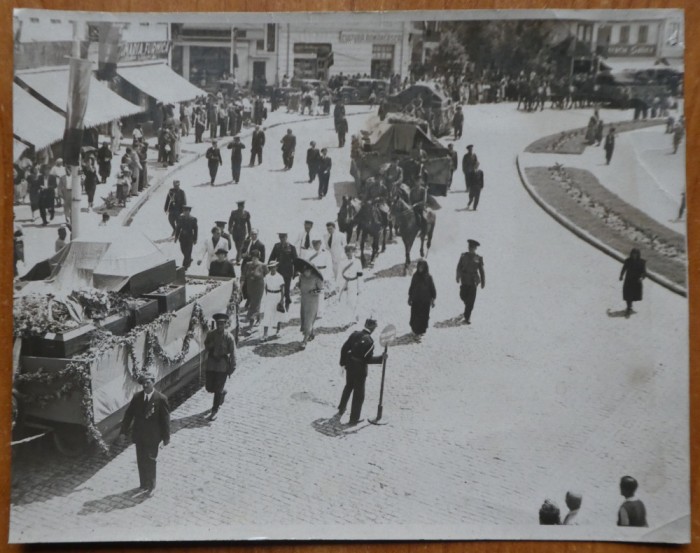 Fotografie Berman, Giurgiu, 1 August 1932; Cortegiile pe strazile orasului