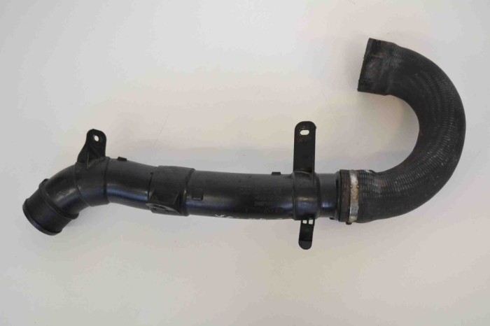 Furtun intercooler st&acirc;nga OPEL VECTRA C 2006 OEM: 55350916,55352567