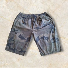 BERMUDE JEANS CU IMPRIMEU CAMUFLAJ ,MASURI FOARTE MARI 5XL-8XL,PENTRU GRASI SI GRASUTI.