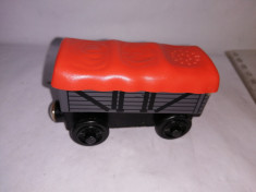 bnk jc Thomas &amp;amp; Friends - vagon Giggling Troublestome - de lemn - cu magnet foto