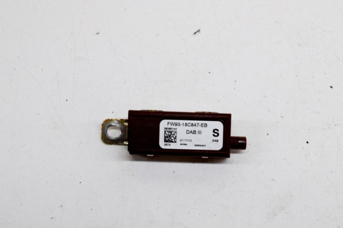 Amplificator de antena LAND ROVER RANGE ROVER EVOQUE L538 2017 OEM: 28385144,FW93-18C847-EB | 14384879