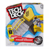 Tech dech set skate park pyramid shredder, Spin Master