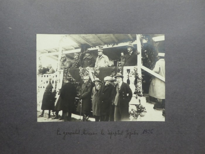 Fotografie cu Generalul Mircescu, Ministrul de Razboi si alti oficiali la depozitul Jegalia, Calarasi, 1926