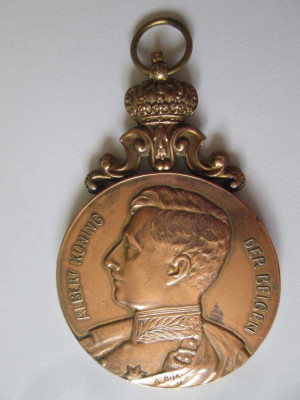 Rara! Belgia medalia Asociatia Rezervistilor Militari regele Albert 1912 foto