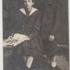 M5 B43 - FOTO - FOTOGRAFIE FOARTE VECHE - frate si sora - anul 1922