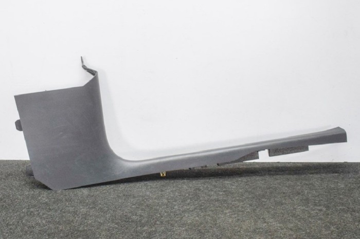 Ornament prag interior dreapta față TESLA MODEL 3 2018 OEM: 1086293-00-G 11316725
