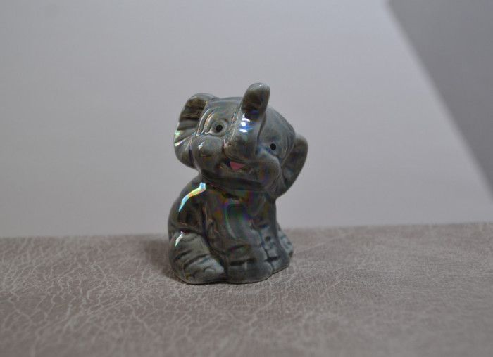 Bibelou din portelan - Elefant ( 5cm inaltime )