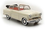 Macheta 1:24 Opel Olympia Record Cabriolimousine 1954