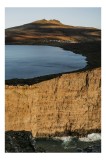 Tablou Canvas, "Lacul deasupra mării &icirc;n munți", Peisaj, St&acirc;nci, Lac, Dealuri, Apus, Natură, Lumină, Orizont, Ocean, Dramatic, 26 x 39 cm, CMCLASS