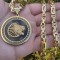 Lant Barbati Inox 316L Placat Aur, Model Versace, Medalion Rotund Cu Leu, Cu