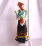 BIBELOU PORTELAN HOLLOHAZA PICTAT MANUAL FEMEIE IN PORT POPULAR TRADITIONAL MAGHIAR 29.5 CM