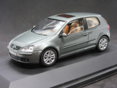 Macheta Volkswagen Golf V Schuco 1:43 foto