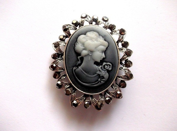 brose camee cu marcasite 39582