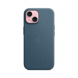 Cumpara ieftin Husa de protectie Apple FineWoven Case with MagSafe pentru iPhone 15, Pacific Blue