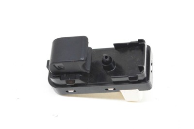 Buton geam ușă st&amp;acirc;nga spate MAZDA CX-3 DK 2018 OEM: D09H-66-370 13986836 foto