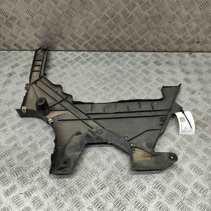 Scut motor dreapta spate BMW 5 G30 2020 OEM: 7351450