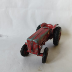 bnk jc Matchbox K-4 McCormick International Tractor