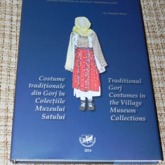 Georgeta Stoica - Costume traditionale din Gorj arta populara portul popular