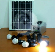 Kit fotovoltaic complet cu LED-uri pentru cabane 15W/4LED/12Ah + incarcator... foto