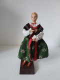 Papusa etno costum popular traditional polonez Spoldzielnia Pracy Lalki, femeie