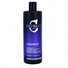 TIGI Catwalk Fashionista sampon violet pentru parul blond cu suvite 750 ml