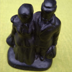 Statueta din fonta, familie de suedezi