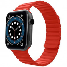 Curea iUni compatibila cu Apple Watch 1/2/3/4/5/6, 44mm, Silicon Magnetic, Red foto