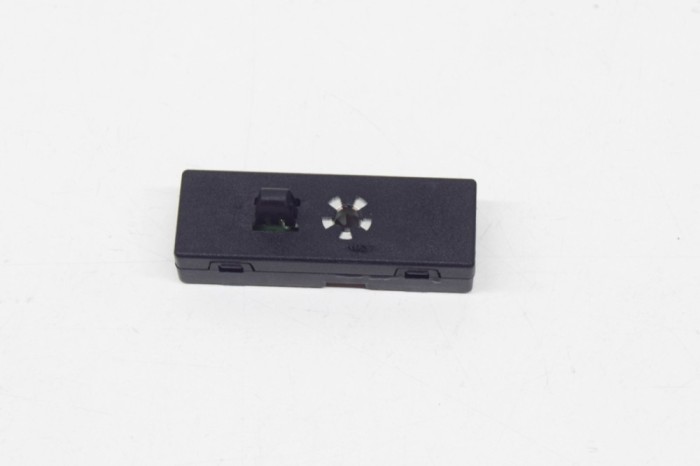 Amplificator de antena JAGUAR I-PACE X590 2020 OEM: BJ32-18K891-AA 12177757